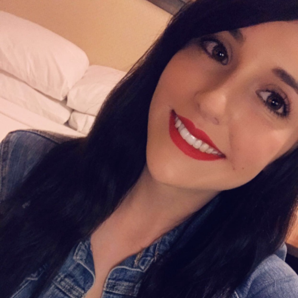 Meet your Posher, Alyssa